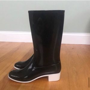 CHANEL RAIN BOOTS NEVER WORN